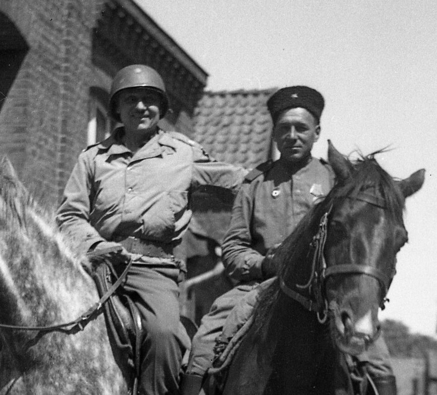 two army horsemen-detail.jpg